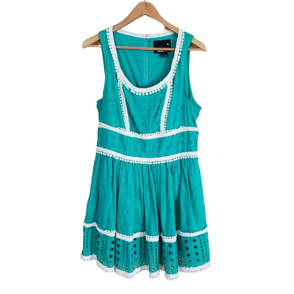 NWT FOREVER 21 EYELET DRESS WITH POM POMS Size 10